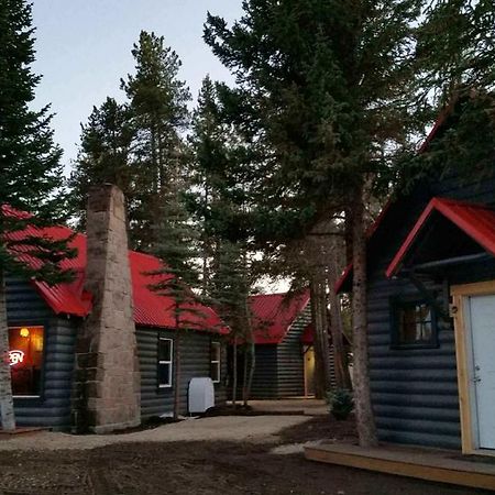 Yellowstone Cabins And Rv Запад Йеллоустон Экстерьер фото